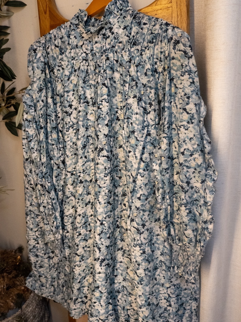 H&M Blue and White Floral Midi Dress